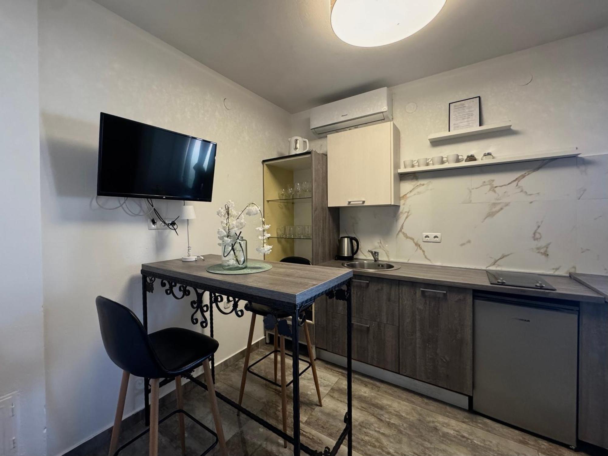 Apartments Orhidelia Njivice Kültér fotó